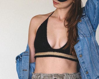 Camiseta de tirantes negra tejida a crochet - Hecha a mano, única en su tipo - Moda tejida a crochet