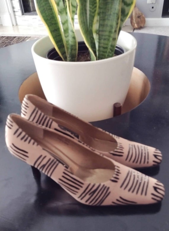 Vintage 90s J. Renee Taupe Black Striped Silk Pumps Size 8.5 Pointed Toe Heels