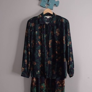 90s Equestrian Skirt Suit Set: Horse Print Blouse & Midi Skirt