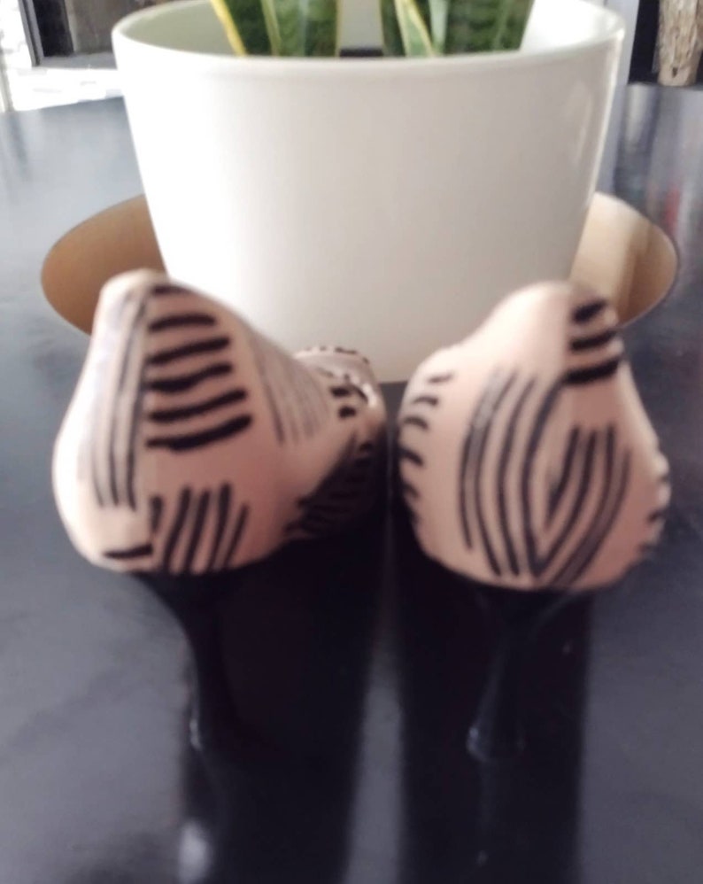 Vintage 90s J. Renee Taupe Black Striped Silk Pumps Size 8.5 Pointed Toe Heels image 8