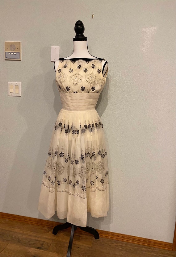 Vintage 50s evening dress, Naturally Natlynn flock