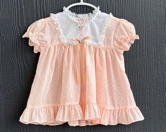 Sukienka niemowlęca Vintage Swiss Dot, brzoskwiniowo-biała koronkowa, wyprodukowana w USA, 9 miesięcy, koronkowa sukienka w stylu Swiss Dot