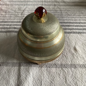 Antique Powder Puff Music Box, Aluminum wind up music box, vintage trinket holder, Vintage powder box