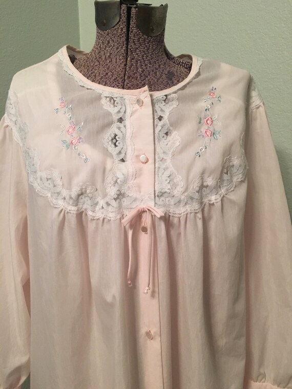 Vintage Barbizon lightweight robe, pink full lengt