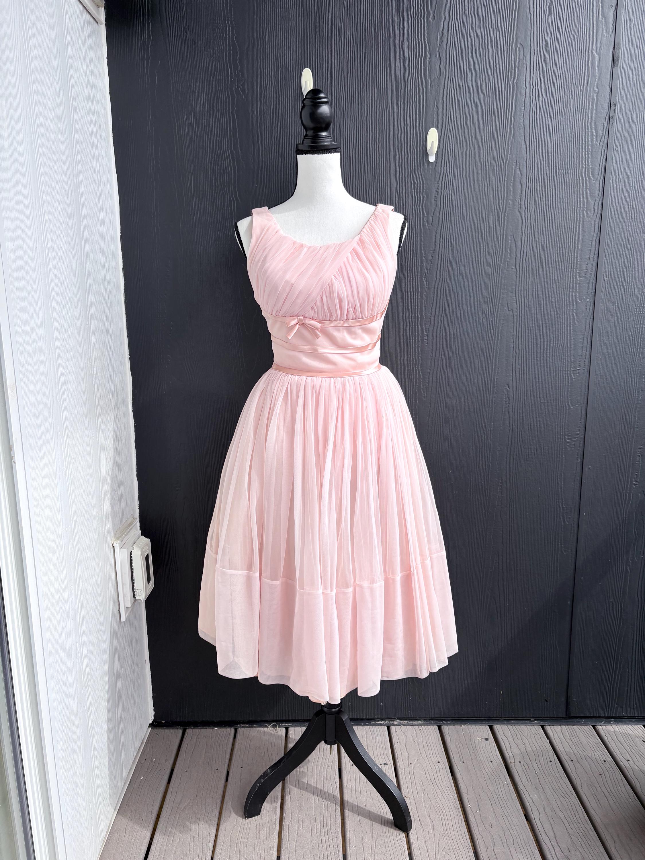 1950s semi formal dresses Vintage 1950s Prom Dress Strapless Red Tulle Ball Gown Sz M
