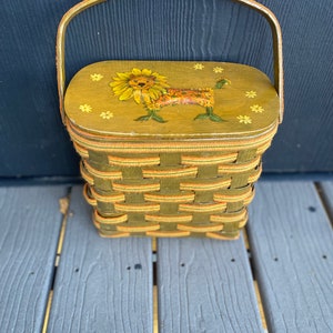 Torebka koszykowa w stylu vintage z lat 70., tkana torebka koszykowa ze słonecznikiem, torebka zdobiona metodą decoupage, lew słonecznikowy
