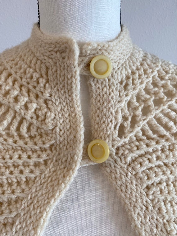 Vintage Crocheted Poncho, 70s knit cape, cream re… - image 4