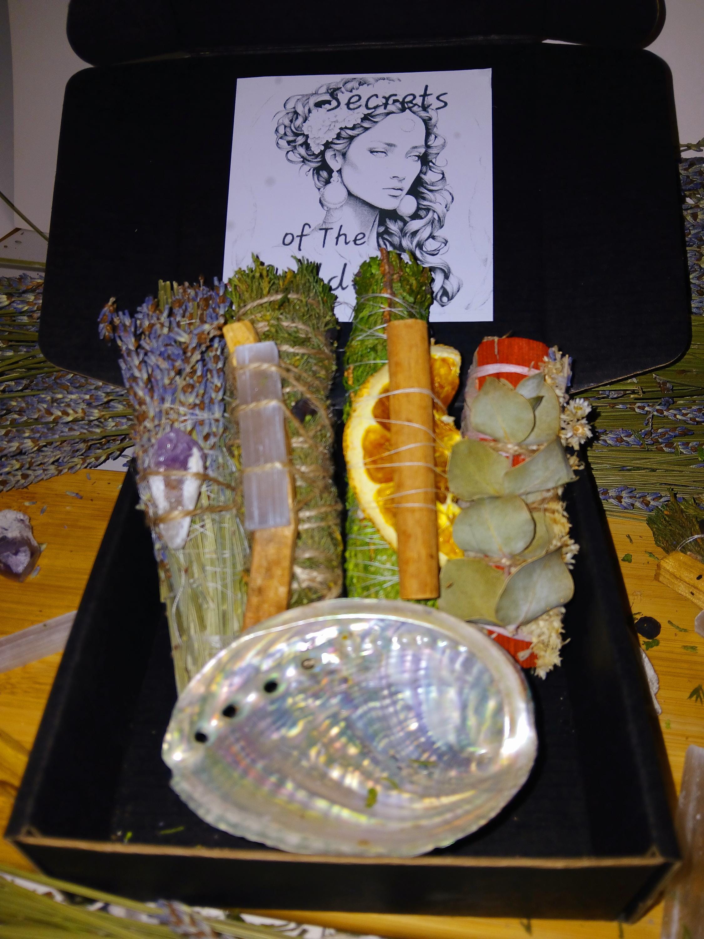Smudge kit | Lavender Smudge | Stick Cedar Smudge stick | Juniper Smudge stick | White Sage Smudge Stick | Palo Santo | Abalone Shell