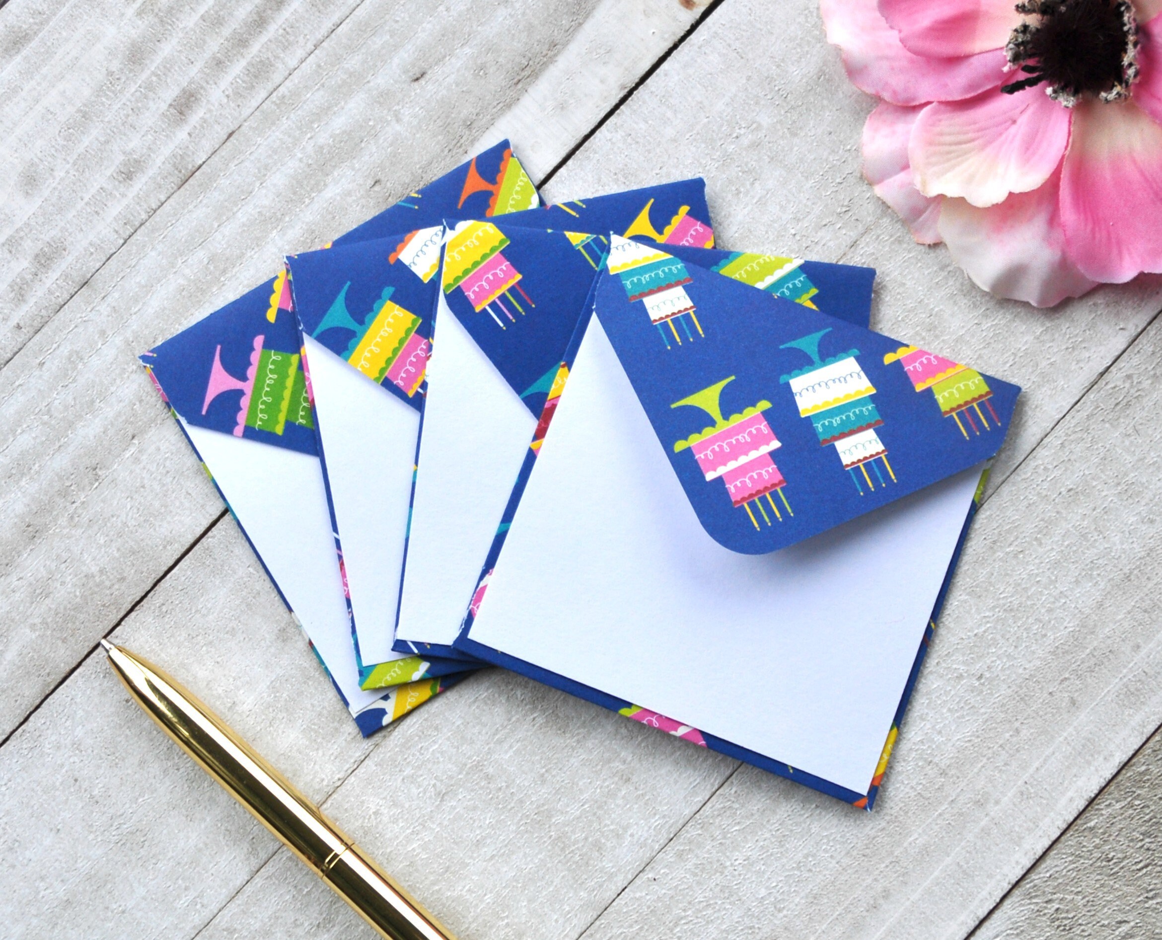 Floral Mini Note Cards, Bulk Mini Note Cards, Assorted Floral Mini Notecards,  Set of 25 or 100, 3 X 3 Cards. Not Suitable for Mailing. 