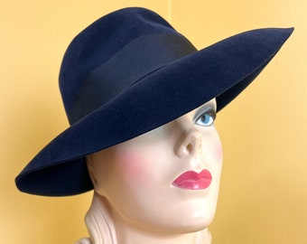 vintage 1940s hat // navy blue fur felt Borsalino Alessandria Grand Prix Paris 1900 40s women's fedora // marked size 4.5, fits like 21/22