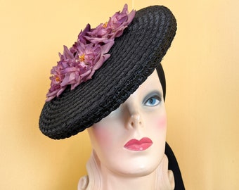 vintage 1940s hat // finely woven black straw + purple flowers 40s saucer tilt hat // ultra wide tilt ribbon ties
