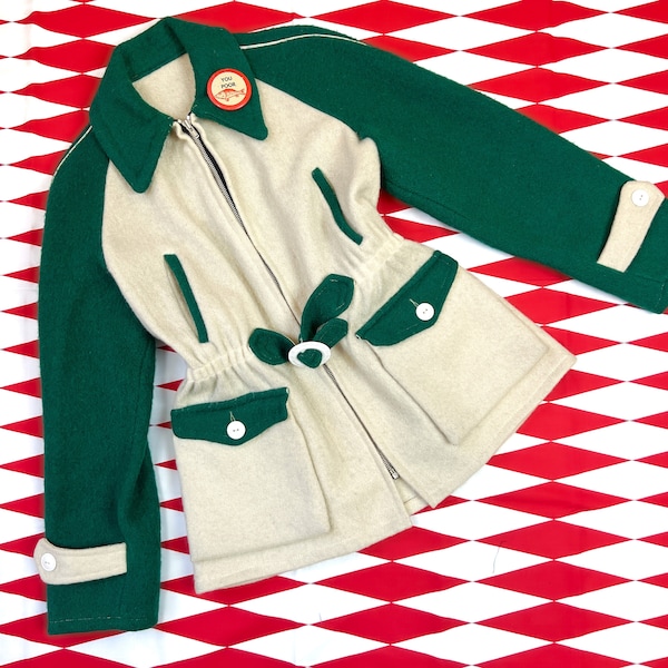 vintage 1940s jacket // emerald green + ivory wool color block 40s ski jacket // celluloid details + nipped waist + giant patch pockets