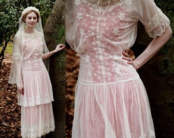 vintage 1910s dress // wedding-worthy white cotton tambour lace mesh Edwardian tea dress // beautiful, comfy + strong // size XS