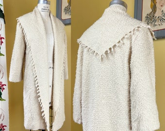 vintage 1950s coat // loopy ivory wool bouclé 50s coat with fringed kerchief shawl collar // designer Doré of Beverly Hills // size XS -S