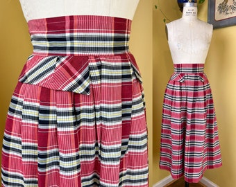 vintage 1940s skirt // red, black + white plaid 40s skirt // post-war full skirt + peplum hip fins + ultra wide waistband