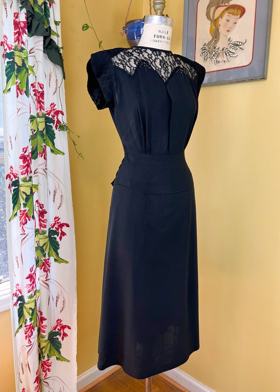 vintage 1940s dress // black rayon crepe + charme… - image 7