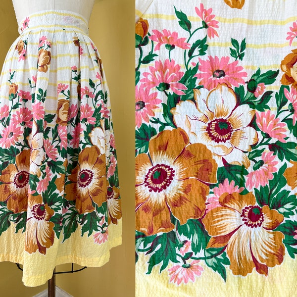 vintage 1940s skirt // giant flowers + stripes border print pucker cotton pique 40s skirt // full skirt + celluloid buttons