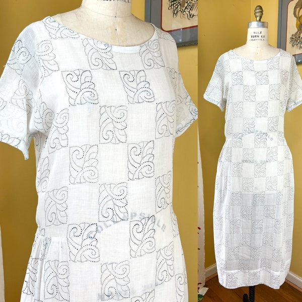 vintage 1920s dress // chic arts + crafts checkerboard print 20s day dress in sheer white cotton // dropped waist gathered hips // size M-L