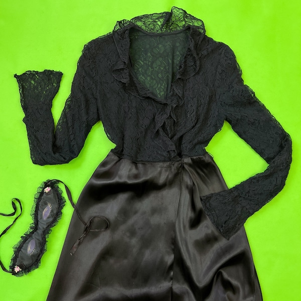 vintage 1940s peignoir // black rayon lace, chiffon + satin 40s wrap style robe // ruffle neckline + cuffs // size S