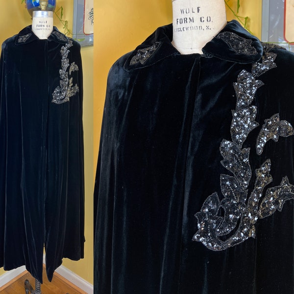 vintage 1990s does 1940s cape // plush black velvet 90s does 40s cocktail cape // padded shoulders + sparkling sequins & beads // size S