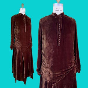 vintage 1920s dress // shiny brown silk velvet 20s drop waist dress // kerchief zig zag hem + shirring galore // size S - M