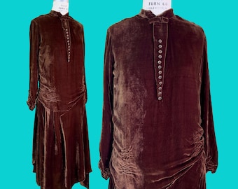 vintage 1920s dress // shiny brown silk velvet 20s drop waist dress // kerchief zig zag hem + shirring galore // size S - M