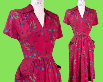 vintage 1940s dress // red hearts + jewelry novelty print rayon 40s dress // shirred collar + pockets // 26" waist