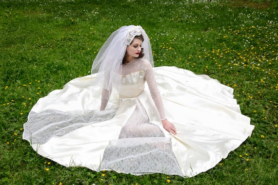 Vintage 1950s Wedding Dress Ivory Slipper Satin 50s Bridal Gown