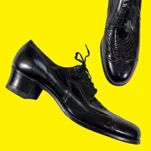 vintage 1940s oxfords // soft + glossy black leather 40s shoes // deadstock + unworn // size 9 N