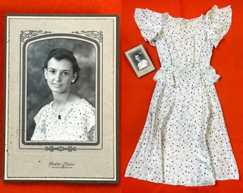 vintage 1930s dress // flutter sleeve white deco floral print silk 30s day dress + original photo of owner wearing it! // 24" - 25" waist