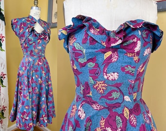 vintage 1950s hawaiian dress // tropical rose print cotton 50s sundress set // strapless ruffle bodice + bolero jacket // 24" - 25" waist