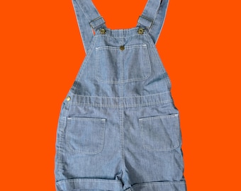 vintage 1970s overalls // CLEARANCE // light blue cotton 70s overall shorts // juniors/teens piece! // 28" waist, meant for smaller