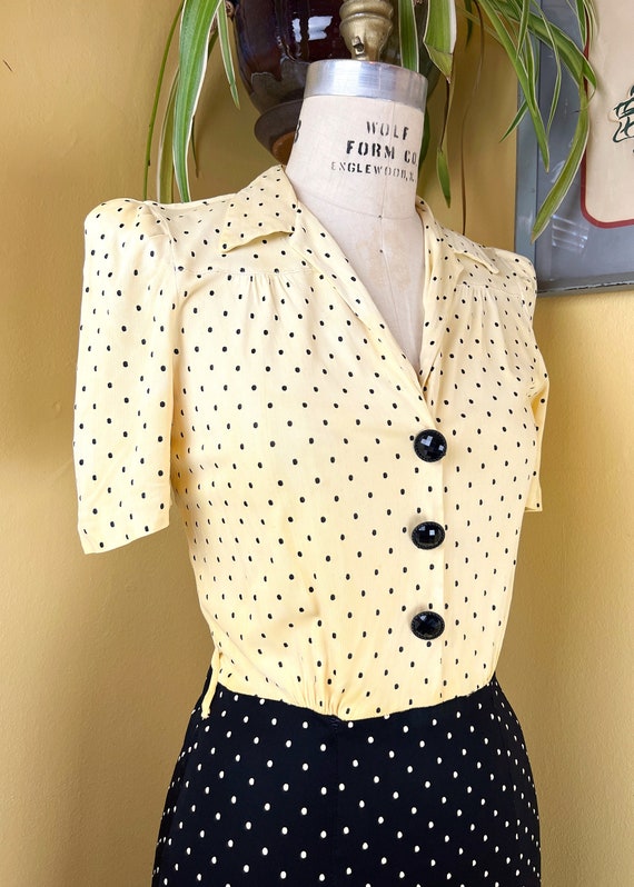 vintage 1940s dress // yellow + black polka dot c… - image 4