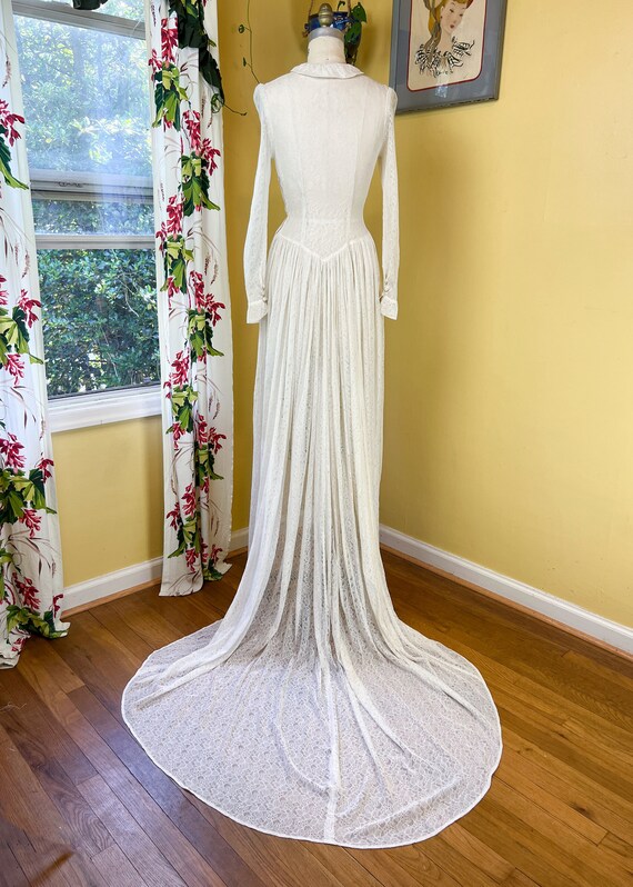 vintage 1940s wedding dress // beautiful white ra… - image 9