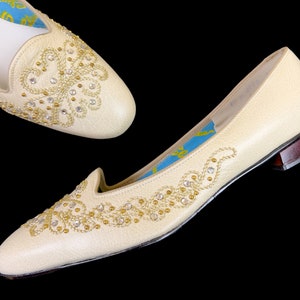 vintage 1960s flats // gold metallic swirls, studs + rhinestones 60s ivory leather flats // unworn deadstock with original box // size 10 M