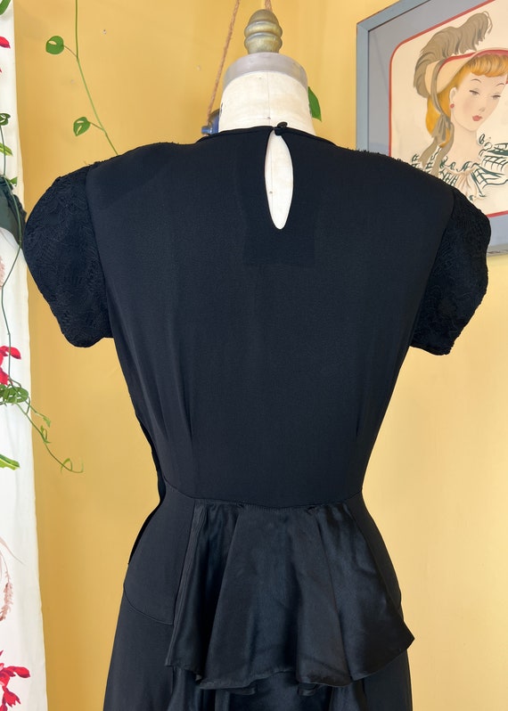 vintage 1940s dress // black rayon crepe + charme… - image 8