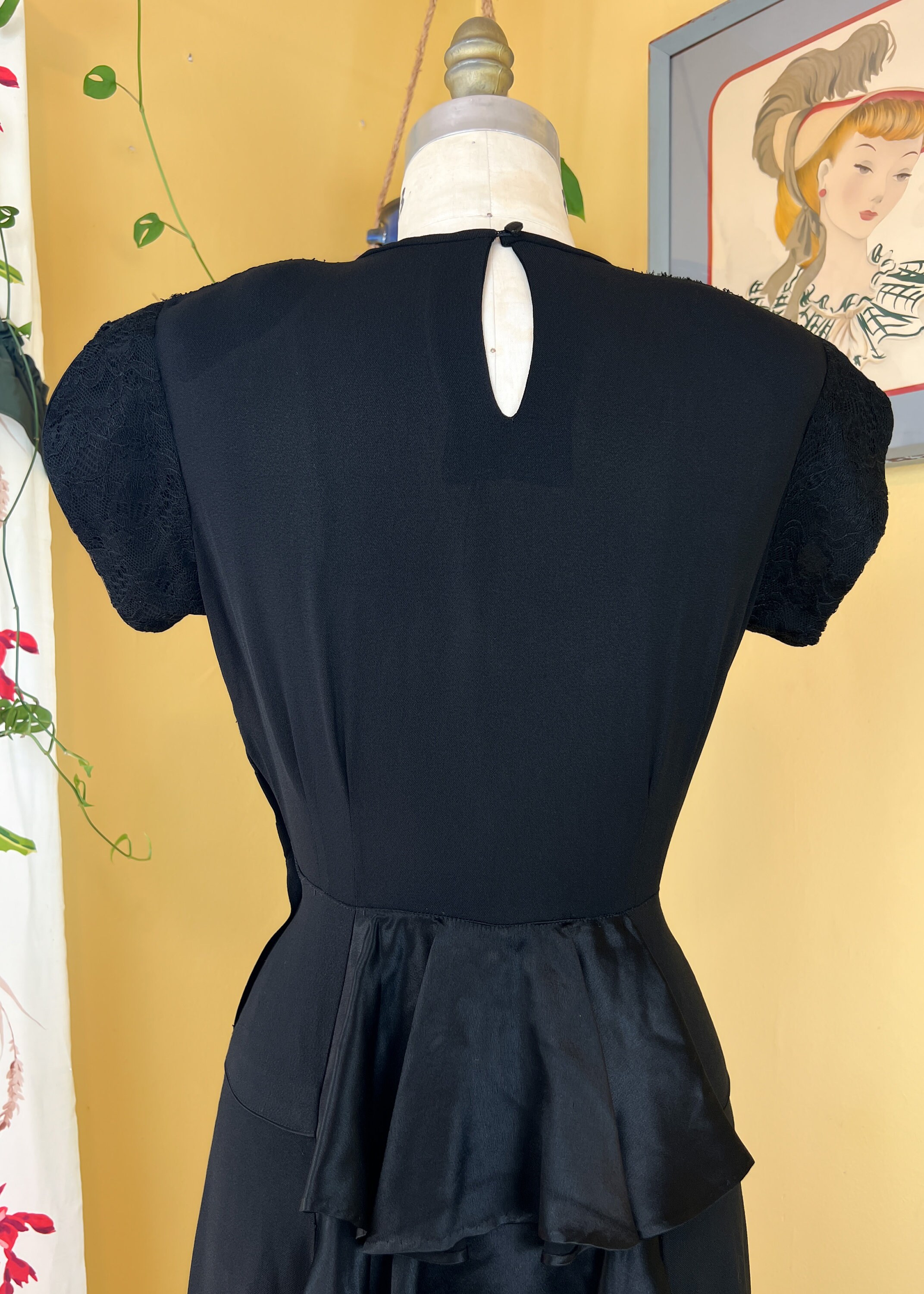 Vintage 1940s Black Crepe and Wool Dress – At the Sign of
