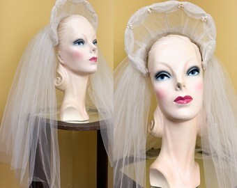 vintage 1940s wedding veil // triple-layered white silk tulle 40s bridal crown // tall face-framing floral-adorned mesh tiara