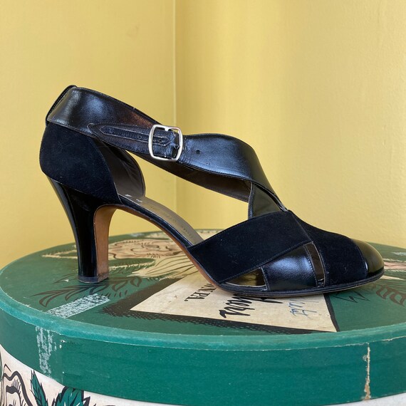 vintage 1930s heels // black patent + black suede