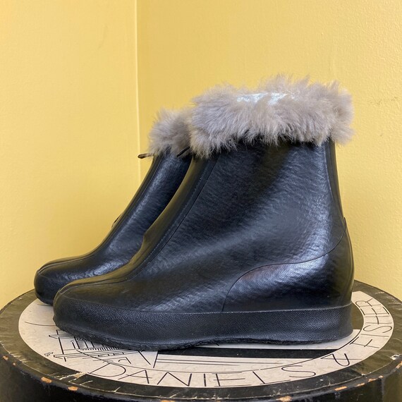 vintage 1930s rain boots // black rubber flats! mi