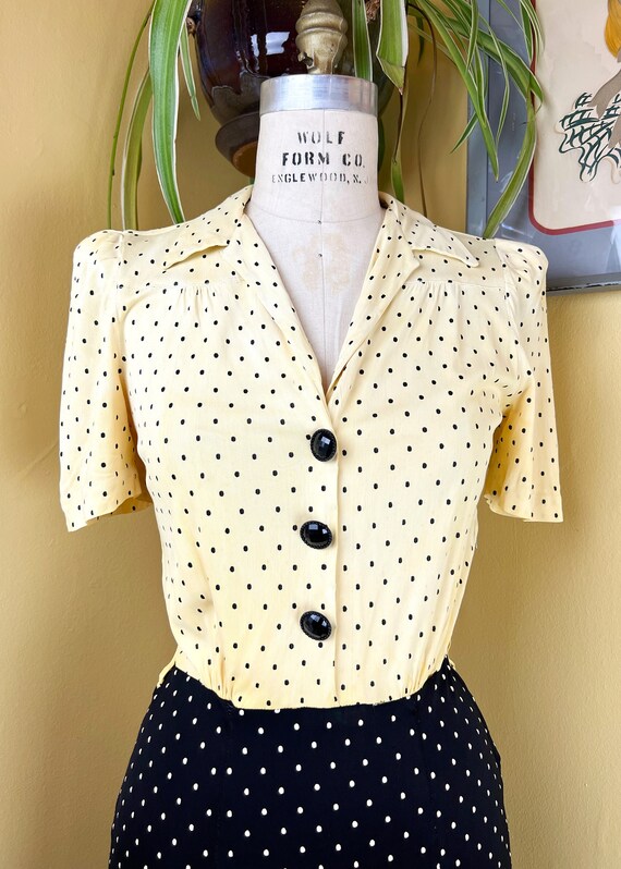 vintage 1940s dress // yellow + black polka dot c… - image 2