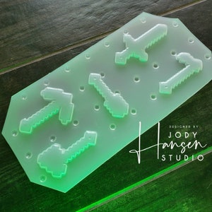 Pixel Weapons Pallet Mold | Small Mold | Soap Mold | Wax Mold | Resin Mold | Jewelry Mold | Weapons Mold