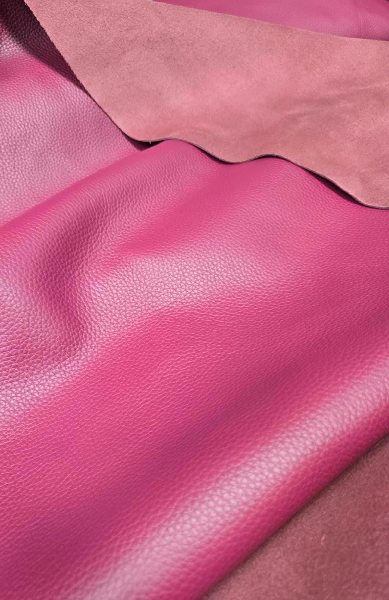 Raspberry Fuchsia Raspberry Fuchsia Tumbled Embossed Pebblegrain 3.0-3.5 Oz Cowhide ...
