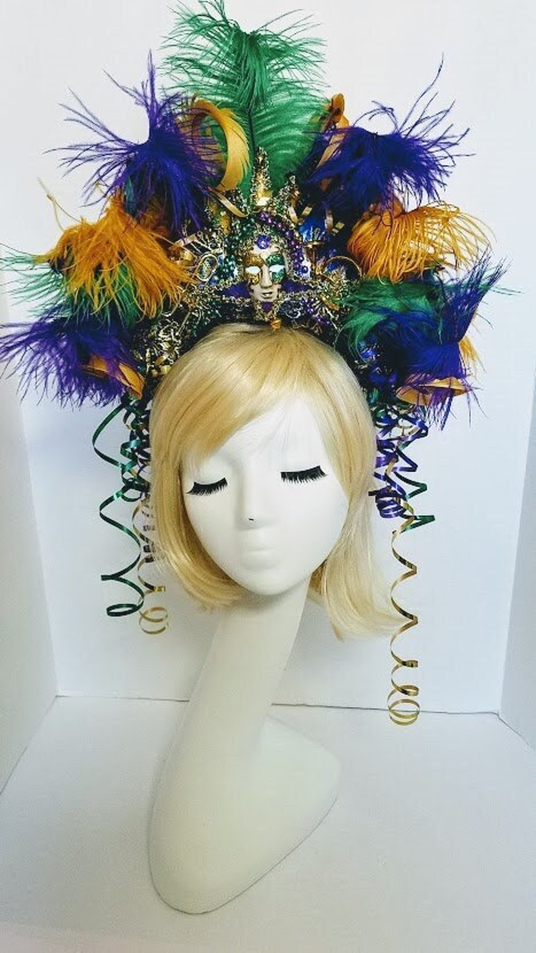 lighted mardi gras wreath
