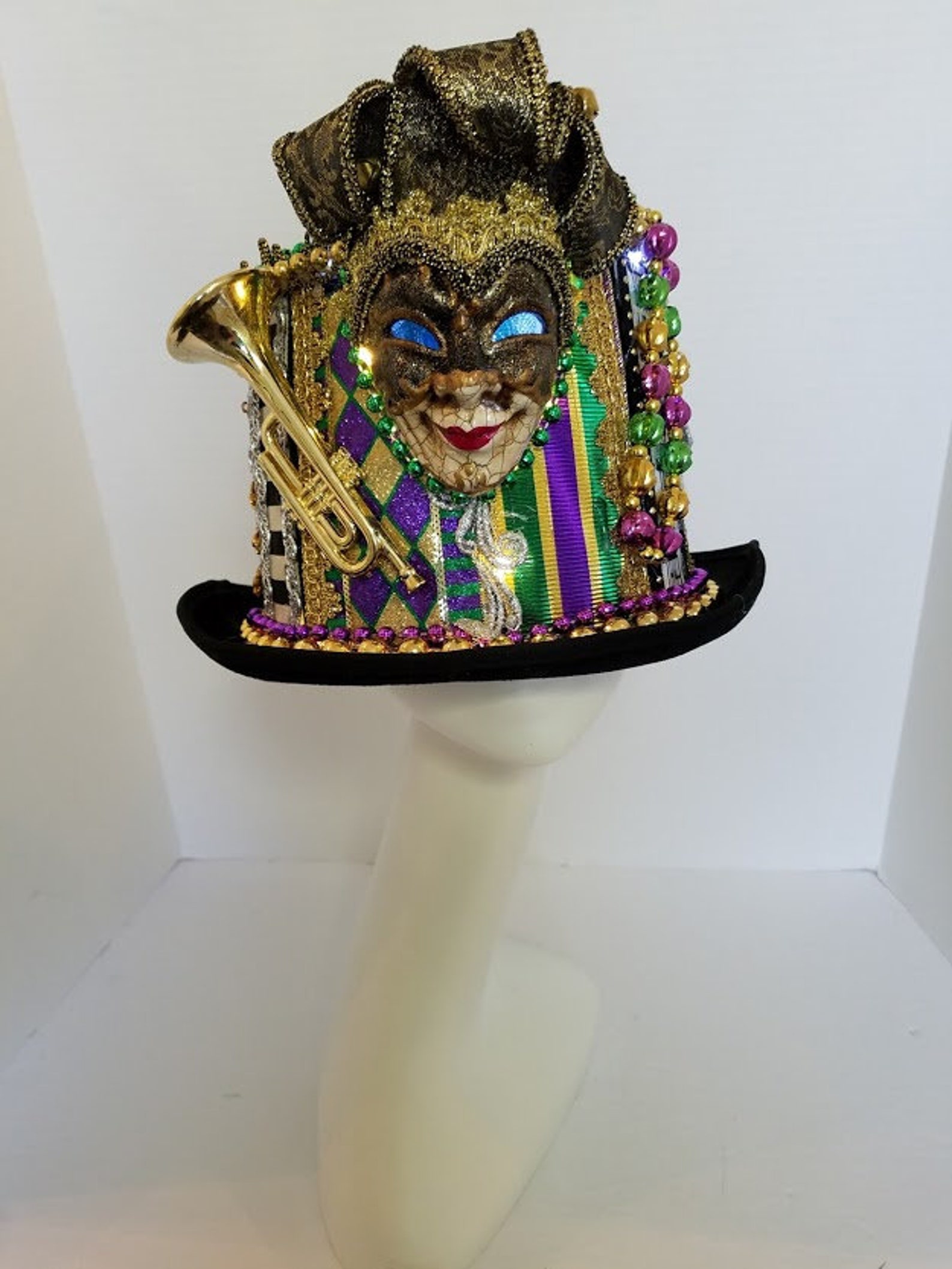 mardi gras lighted garland