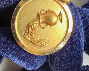 ヴィンテージ 18K アクエリアス ペンダント チャーム