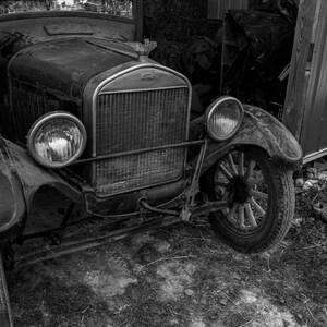 Photo: Ford Model T in barn