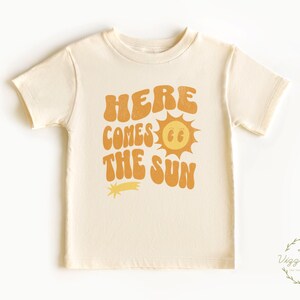 Here Comes the Sun Retro Toddler T-Shirt - Natural Kids Tee for Infants & Youth