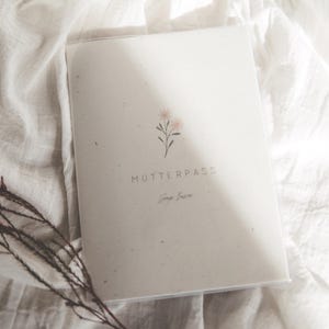 Mutterpasshülle | personalisiert | minimalistisch | Schwangerschaft | Blume