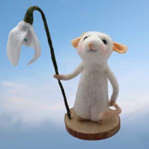 Mouse with snowdrop, Felted Mouse, Nature lover gift, Mothers day gift, Thank you, Gifts for her, hand made in Uk, Golden Valley Crafts